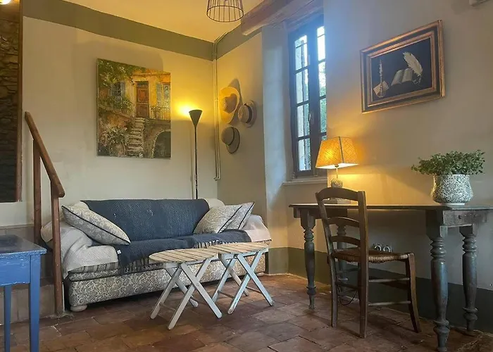 Gite Independant Avec Terrasse Saluces