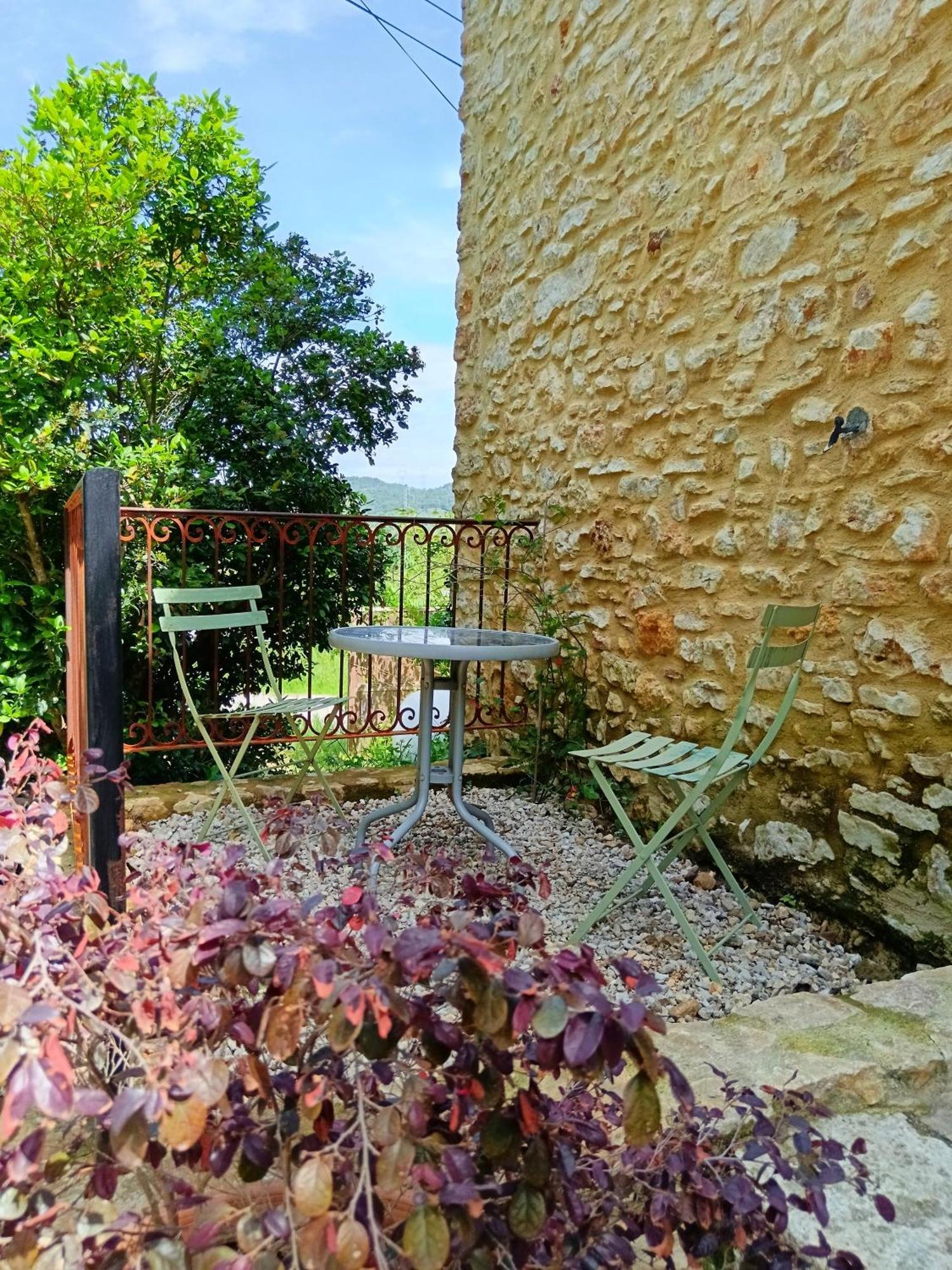 Independant Avec Terrasse Saluces * Sabran